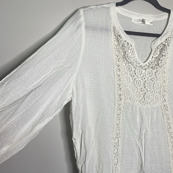 Solitaire 3/4 Sleeve Crocheted Top - Picture 2 of 7